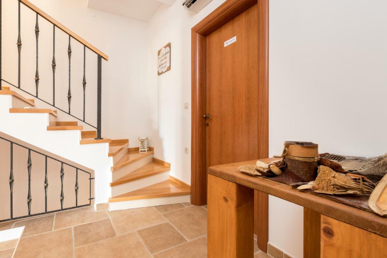 Holiday Home Harmony Žrnovnica Exteriér fotografie
